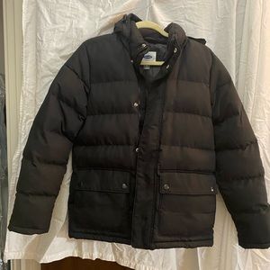 *NEVER WORN*  Old Navy black puffer coat.
